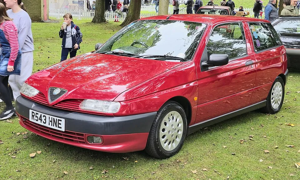 Alfa Romeo 145