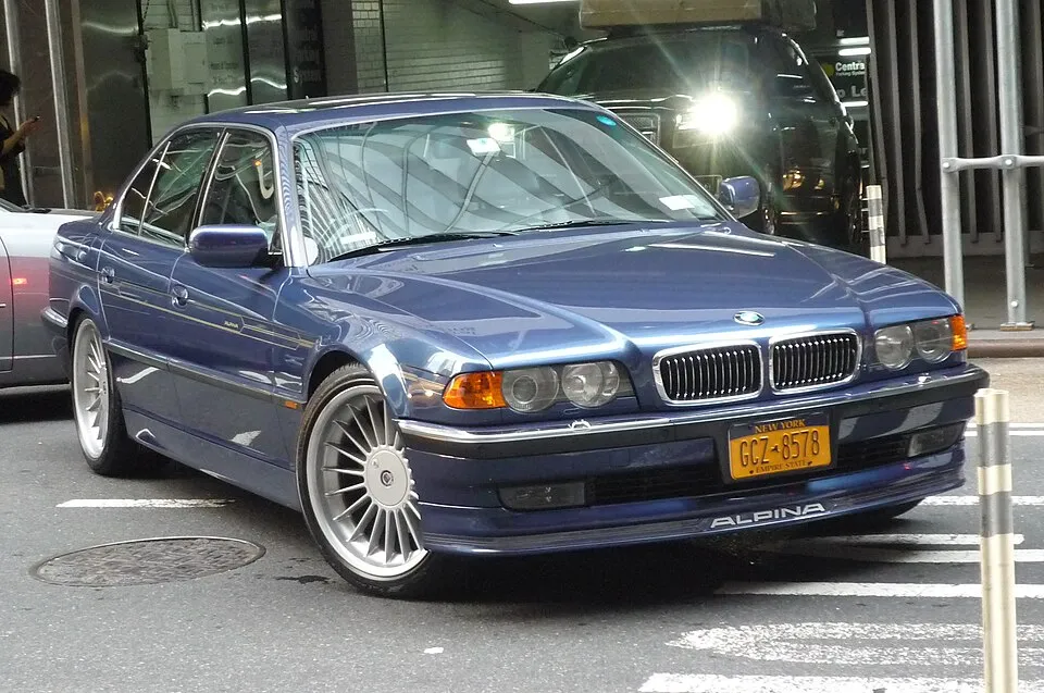 Alpina B12