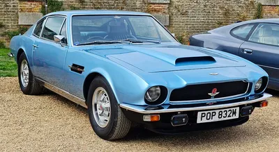 Aston Martin V8