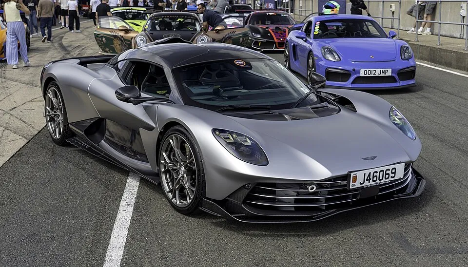 Aston Martin Valhalla