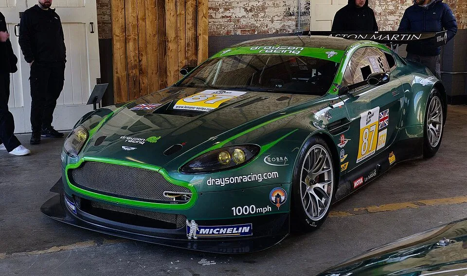 Aston Martin Vantage GT2