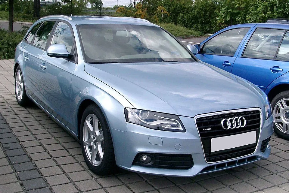 Audi A4 (B8)