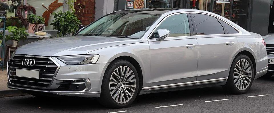 Audi A8 (D5)