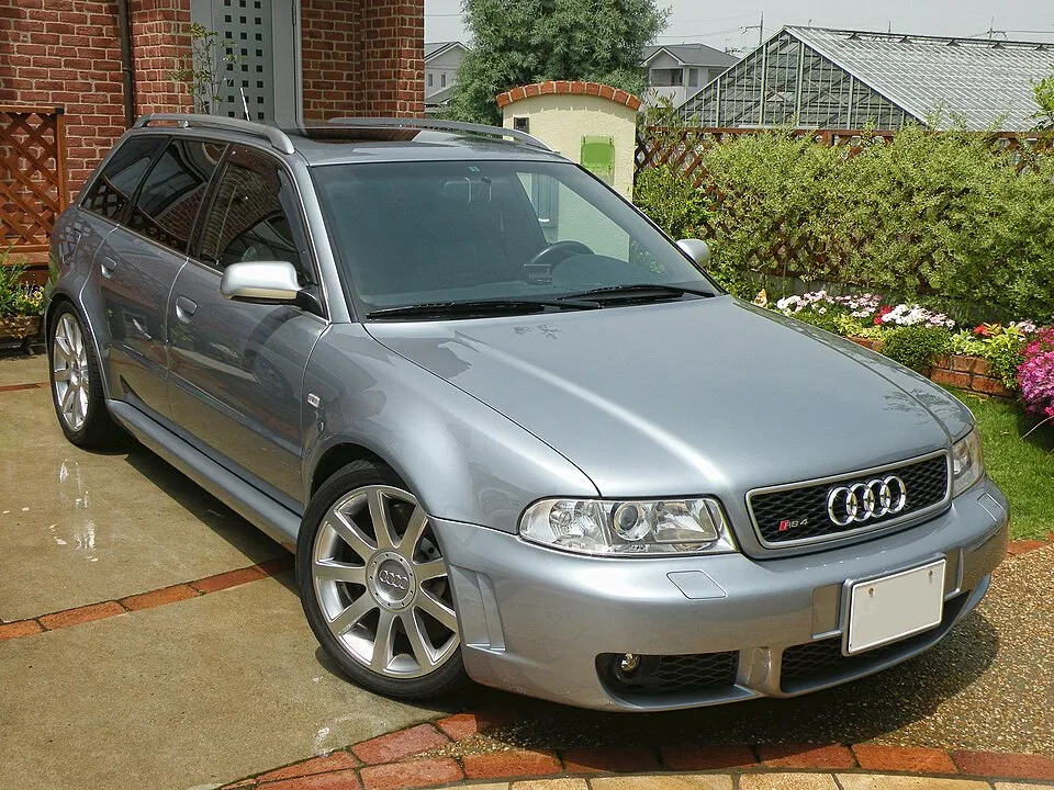 Audi RS4 (1st gen)