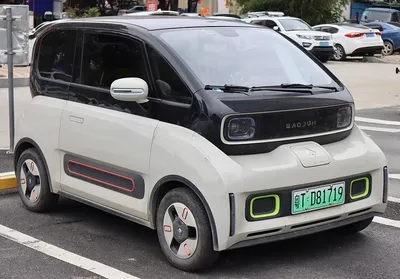 Baojun E300