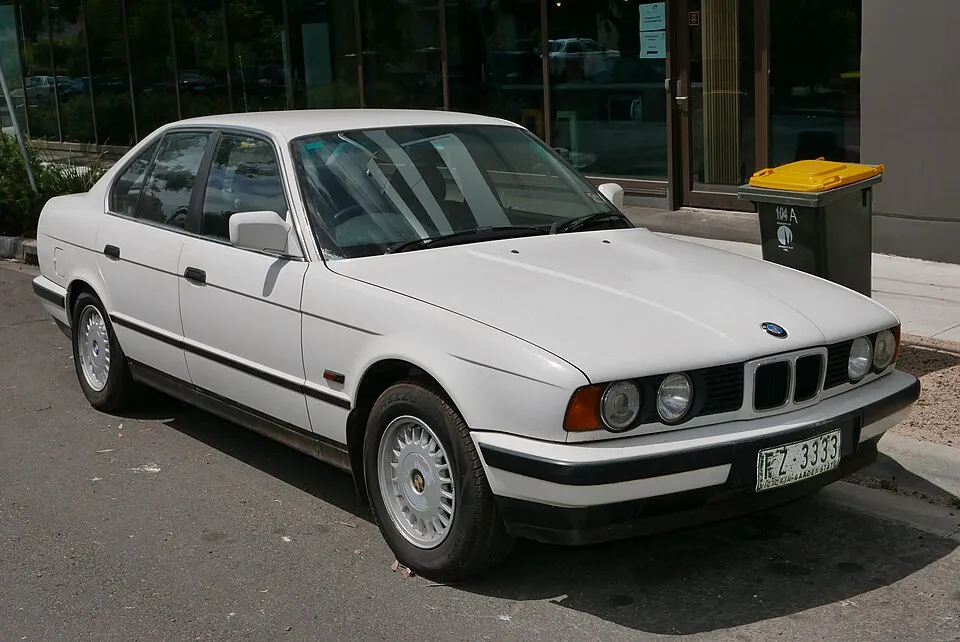 BMW 5 Series (E34)