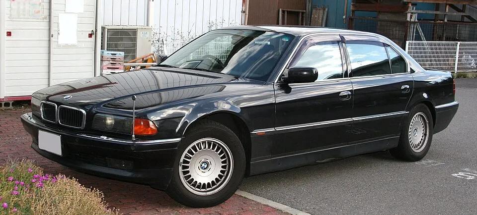 BMW 7 Series (E38)