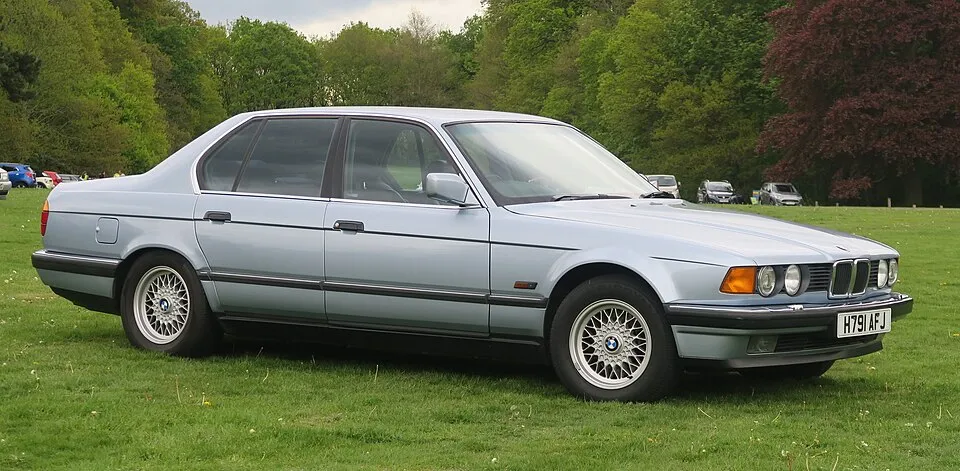 BMW E32