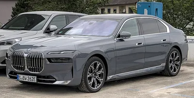 BMW i7