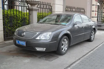 Buick LaCrosse (1st gen)