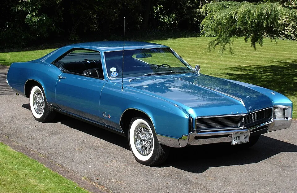 Buick Riviera (2nd gen)