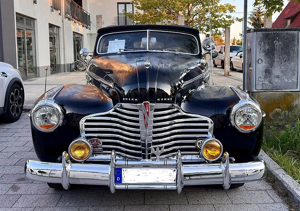 Buick Roadmaster (4th gen)