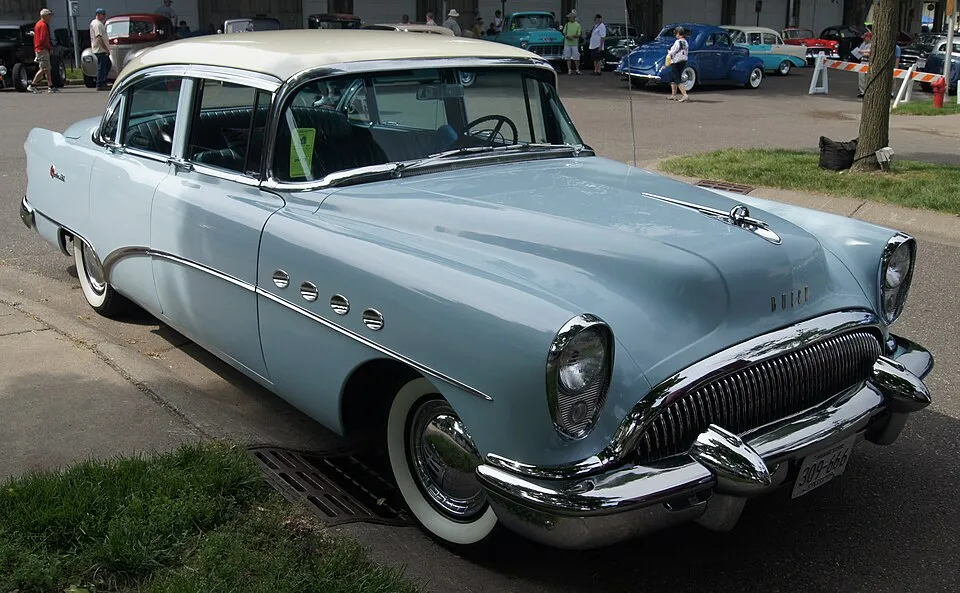 Buick Roadmaster (7th gen)