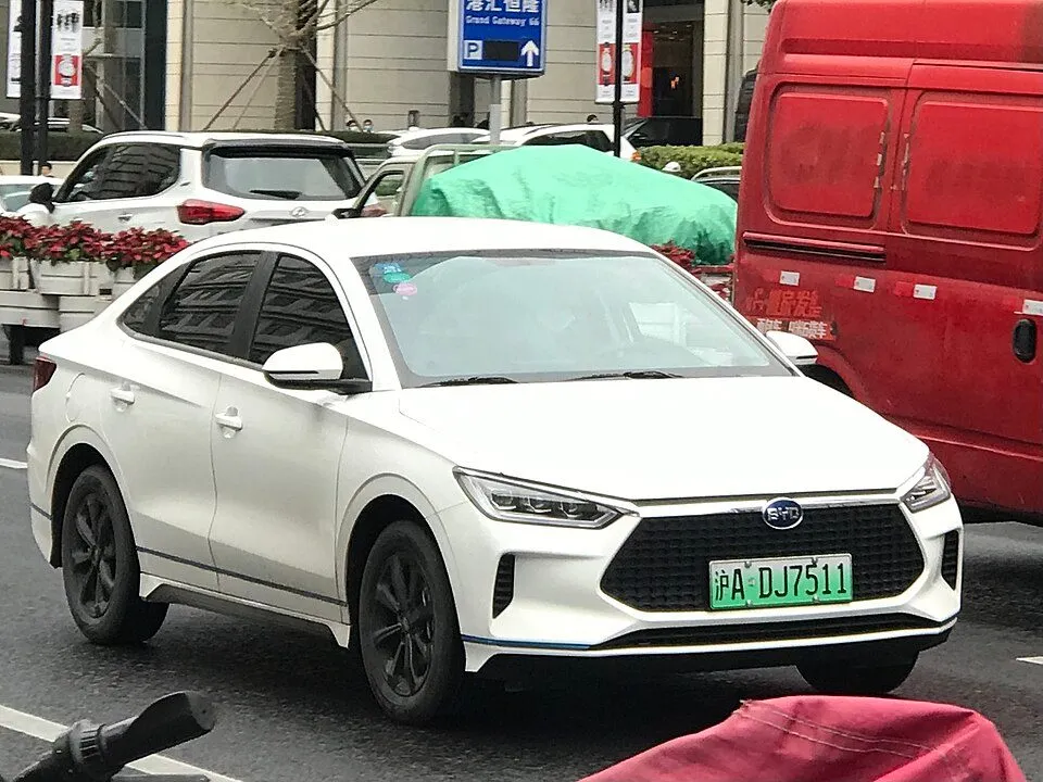 BYD e3
