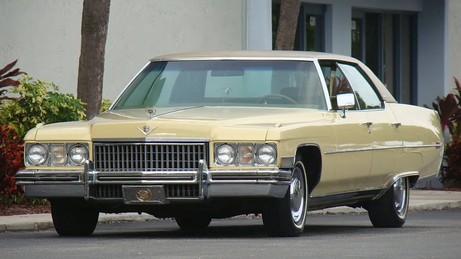 Cadillac de Ville series (4th gen)