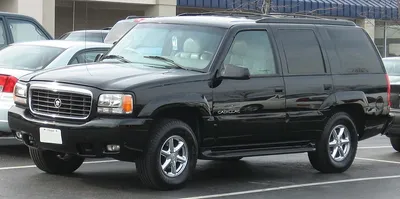 Cadillac Escalade ESV (1st gen)