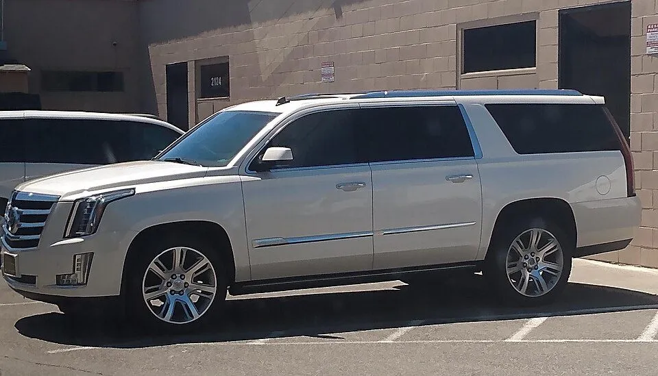 Cadillac Escalade ESV (3rd gen)