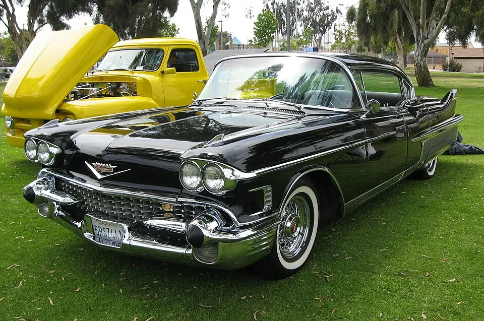 Cadillac Sixty Special (6th gen)
