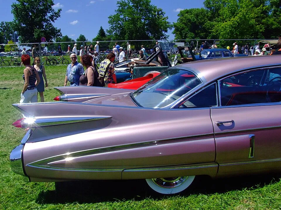 Cadillac Sixty Special (7th gen)