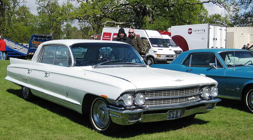 Cadillac Sixty Special (8th gen)