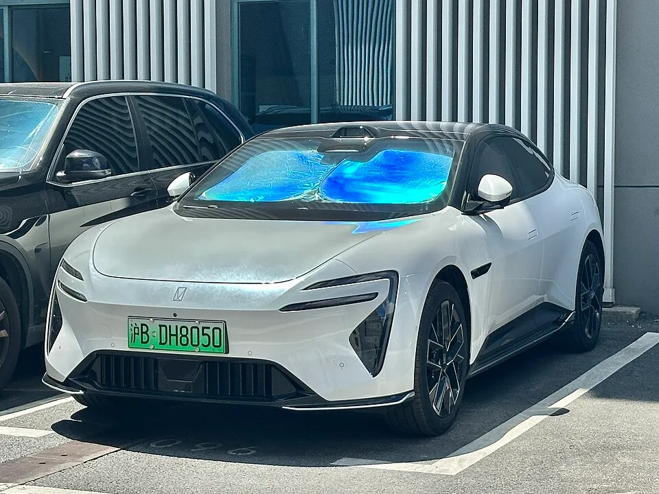 Changan Avatr 06