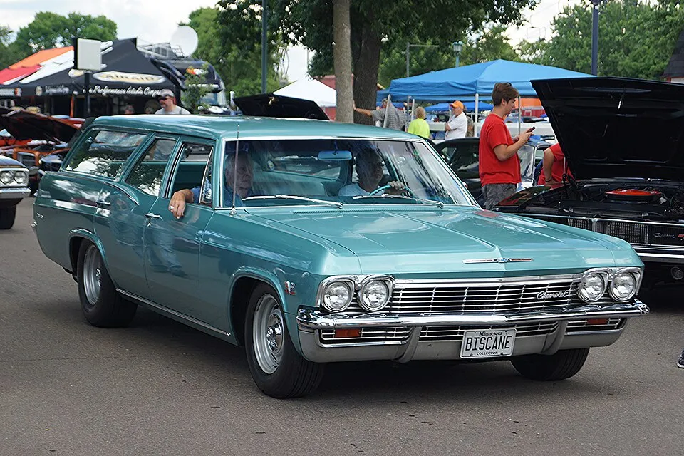 Chevrolet Biscayne (4th gen)
