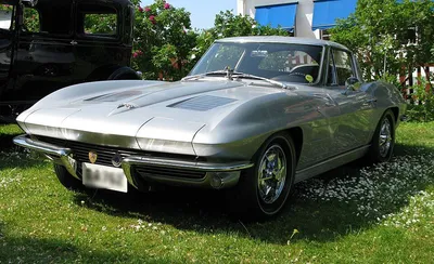 Chevrolet Corvette (C2)