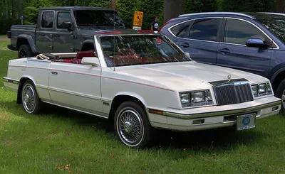 Chrysler LeBaron (4th gen)