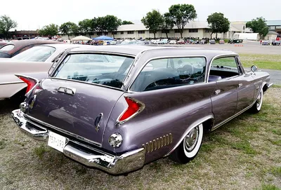 Chrysler Town and Country (pre-1990) (4th gen)