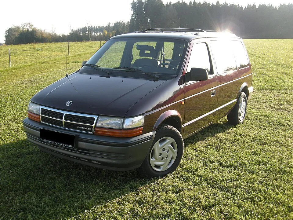 Chrysler Voyager (2nd gen)