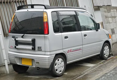 Daihatsu Move (L600)