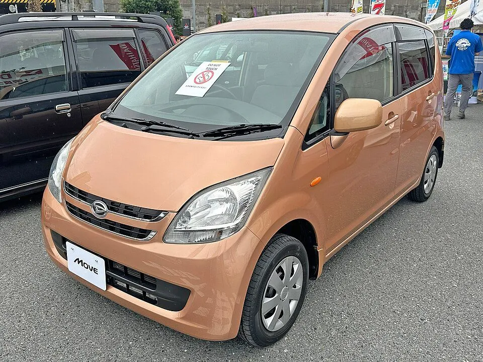 Daihatsu Move (L175)