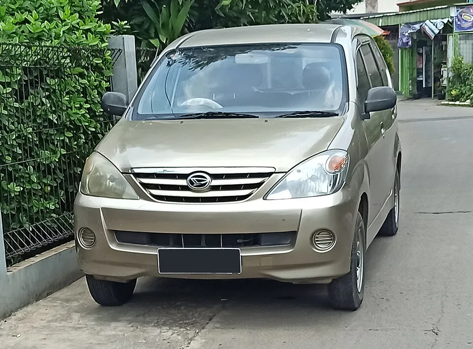 Daihatsu Xenia (F600)