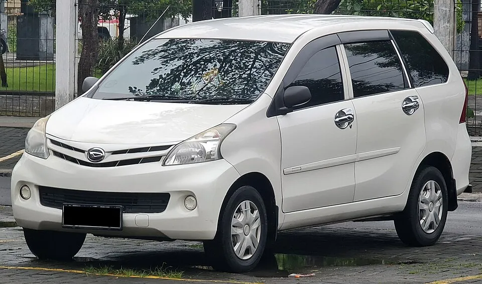 Daihatsu Xenia (F650)