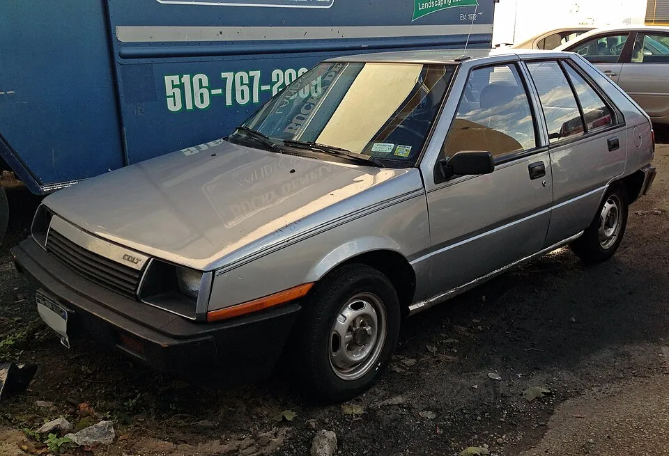 Dodge Colt plimout (5th gen)