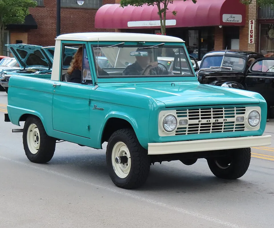 Ford Bronco (1st gen)