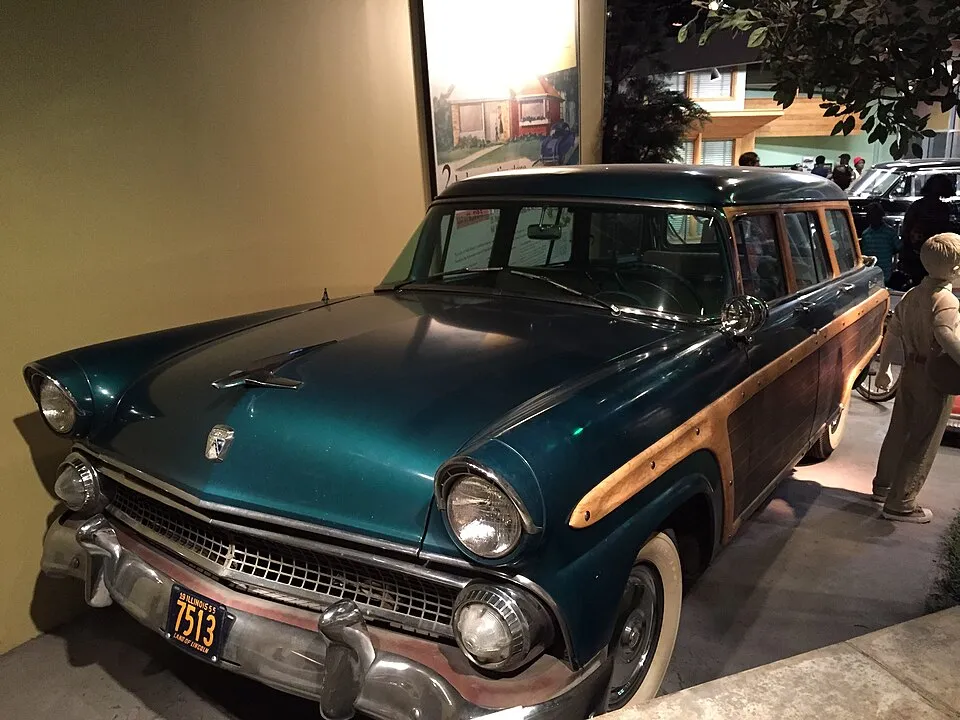 Ford Country Squire (3rd gen)