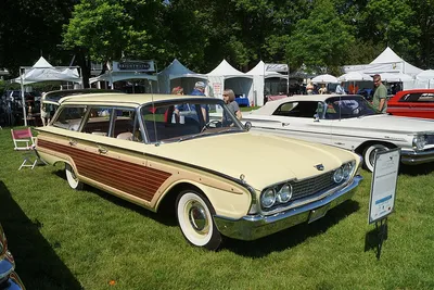 Ford Country Squire (5th gen)