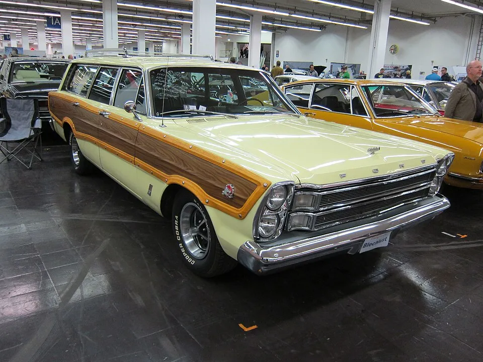 Ford Country Squire (6th gen)