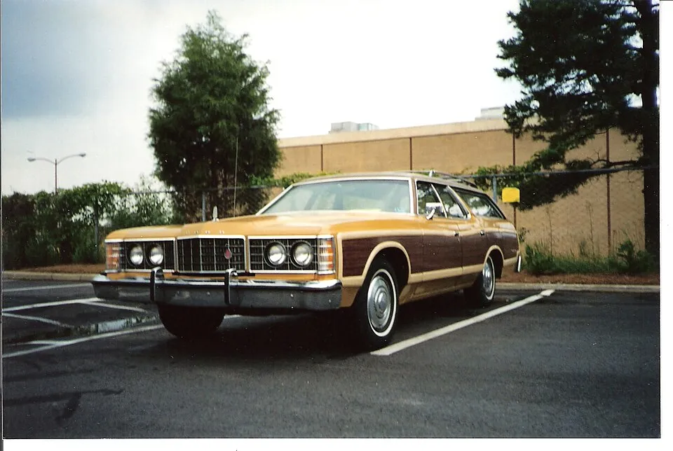 Ford Country Squire (7th gen)