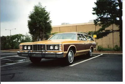 Ford Country Squire (7th gen)