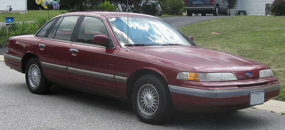 Ford Crown Victoria (EN53)