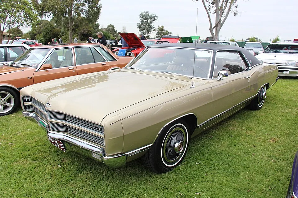 Ford LTD (2nd gen)