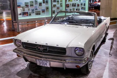 Ford Mustang (1st gen)