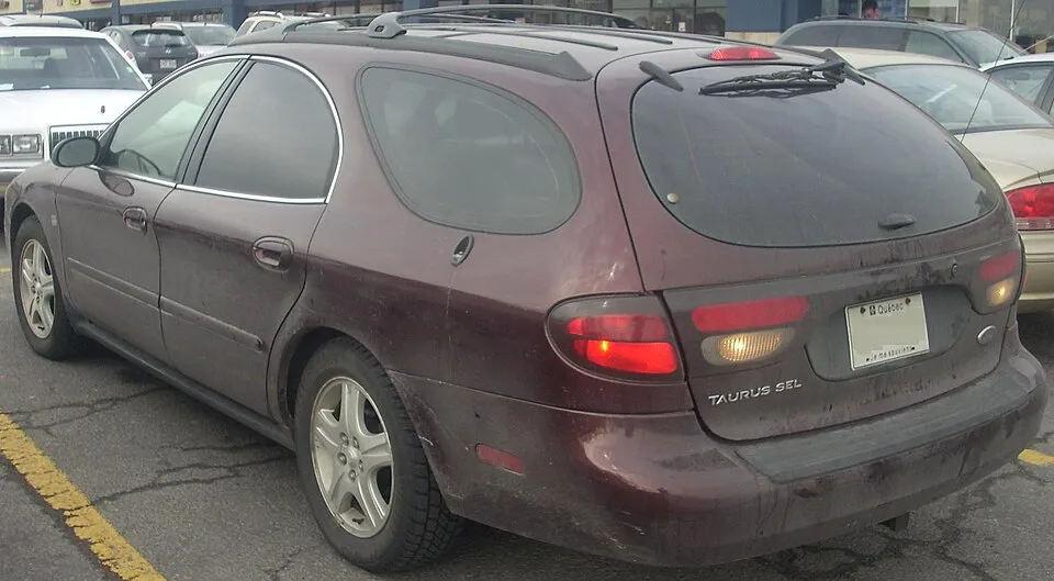 Ford Taurus (4th gen)