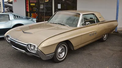 Ford Thunderbird (3rd gen)