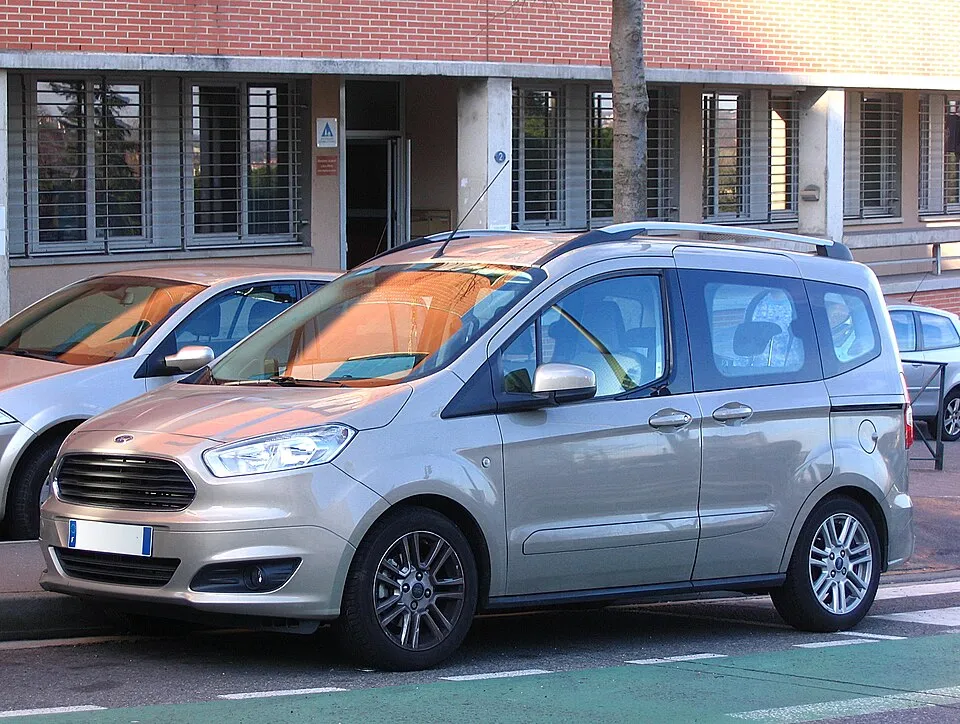 Ford Transit Courier (1st gen)
