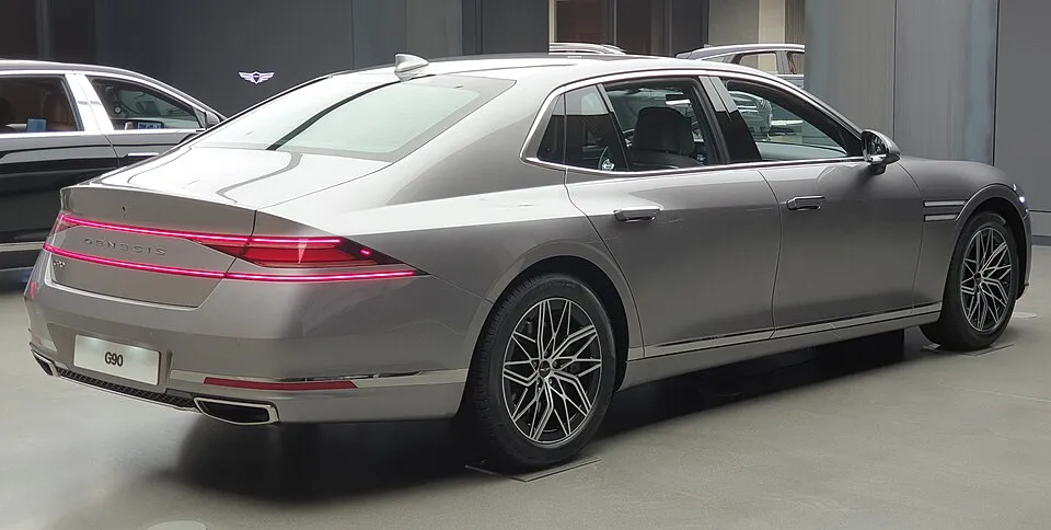Genesis G90 (RS4)