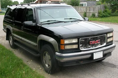 GMC Suburban (11th gen)