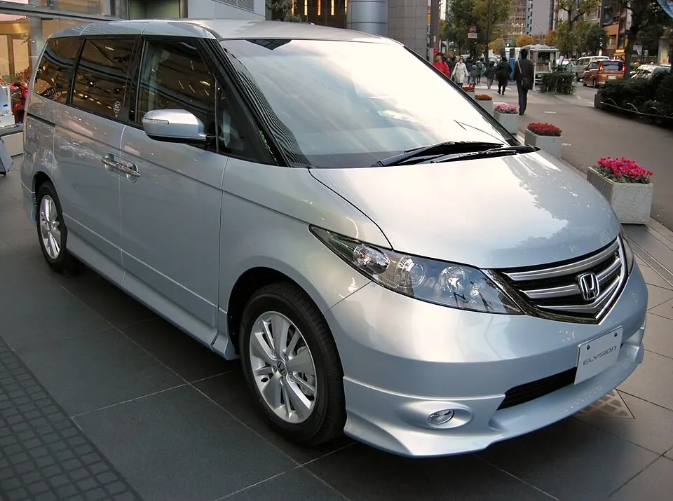 Honda Elysion (RR)
